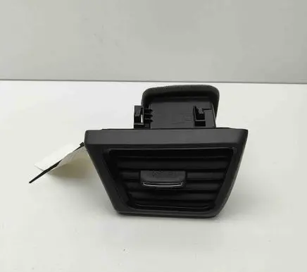 Nissan Leaf II (ZE1) Dashboard air vent grill cover trim 687615SA0B