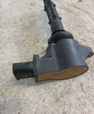 Mercedes-Benz S W221 High voltage ignition coil A0001502780 19005267