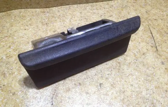 Mercedes-Benz W123 Car ashtray 