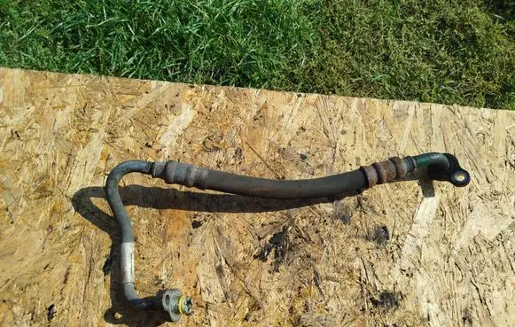 Air conditioning (A/C) pipe/hose