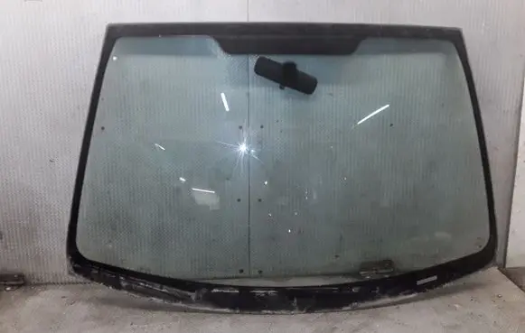 Ford Fusion Front windscreen/windshield window 