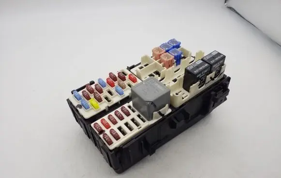 Ford Fiesta Power management control unit 9L2T14B192AA F80B14B192AA