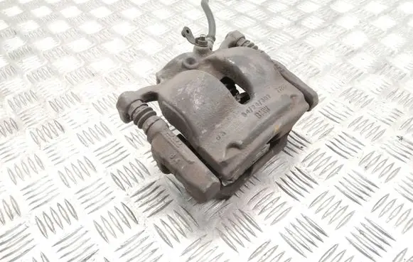 BMW X1 F48 F49 Front brake caliper 