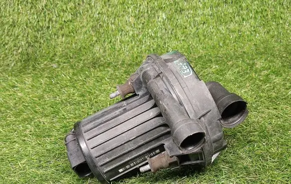 Audi A8 S8 D3 4E Secondary air pump 07L959231C 07L959253B