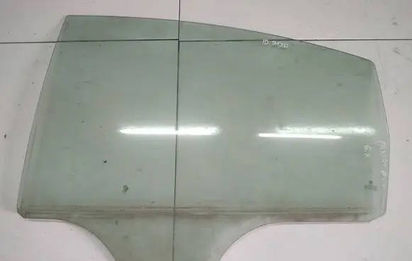Volkswagen PASSAT B5.5 Rear door window glass AS2