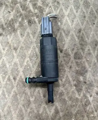 Jaguar XF X250 Headlight washer pump 5W9313K082AA T6550