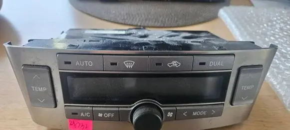 Toyota Avensis T250 Climate control unit 5590205050h 5590005271