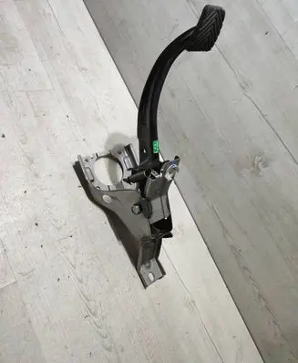 Hyundai Kona I Brake pedal 32800J9100