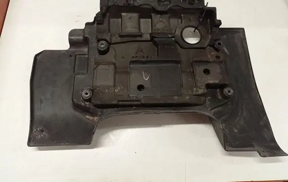 Toyota Corolla Verso AR10 Engine cover (trim)