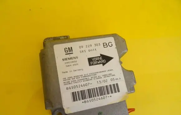 Opel Zafira A Airbag control unit/module 09229303BG 09229303