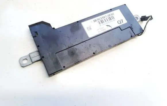 Mercedes-Benz C W203 Antenna control unit a2038207989