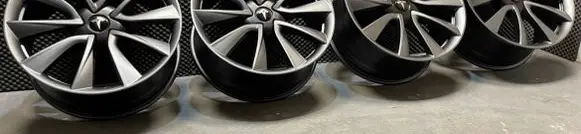 Tesla Model 3 R19 alloy rim 104422400