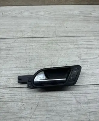 Volkswagen Golf Plus Front door interior handle 1K1837113