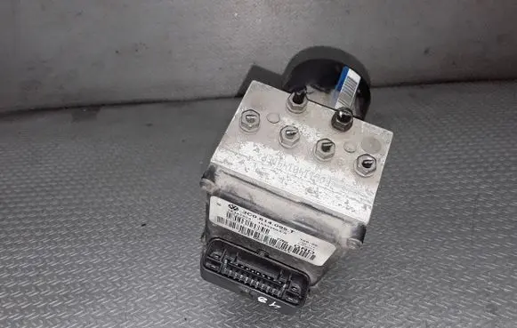 Volkswagen PASSAT B6 ABS Pump 3C0614095T