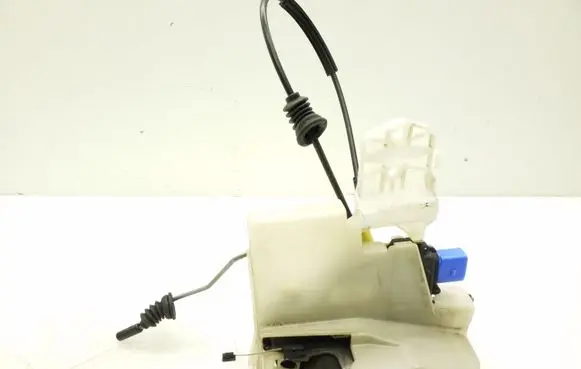 Volkswagen Cross Polo Front door lock 3B1837016CC