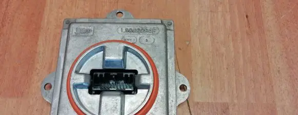 Renault Espace V (RFC) Headlight ballast module Xenon L90049021 L1HDS05