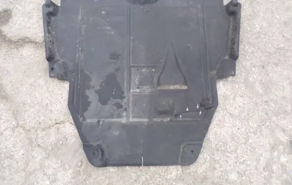 Renault Megane IV Engine splash shield/under tray 758906742R