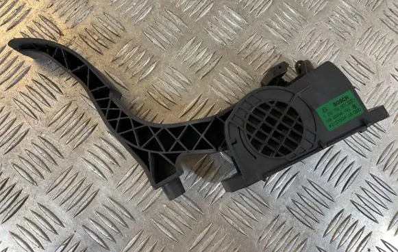 Skoda Fabia Mk2 (5J) Accelerator throttle pedal 6Q1721503F 0280755063 886200596YB3