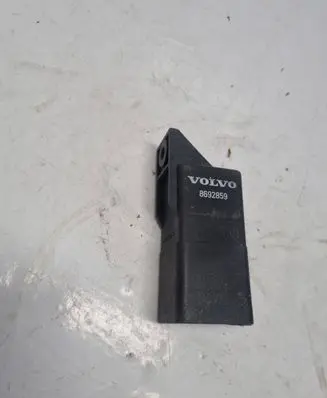 Volvo S60 Glow plug pre-heat relay 0281003037
