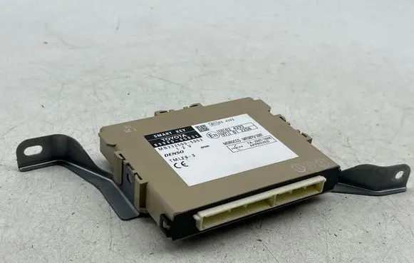 Toyota Avensis T270 Keyless (KESSY) go control unit/module 8999005031 MB2325005053 MR38752007