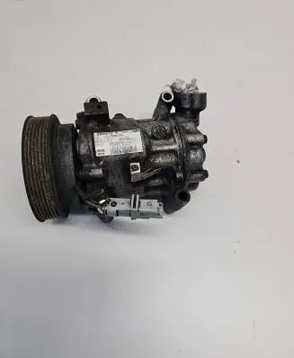 Renault Clio III Air conditioning (A/C) compressor (pump) 8200866437 SD6V12 0254506845