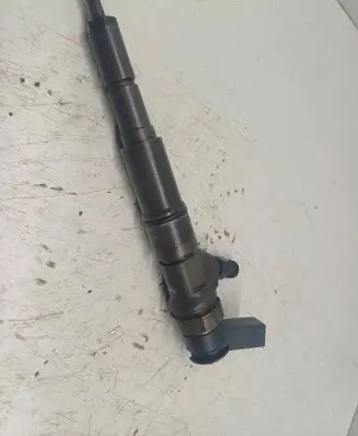 BMW 5 E60 E61 Fuel injector 0445110212 7794652