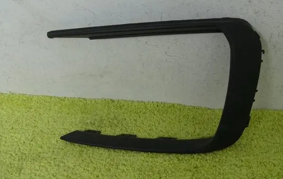 Porsche Macan (95B) Front bumper splitter molding 95b807819g
