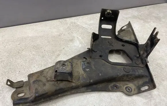 Toyota Prius (XW20) ABS pump bracket 