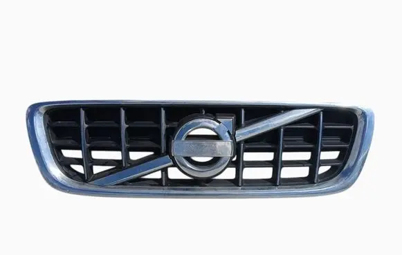 Volvo V70 Front bumper upper radiator grill 31294826