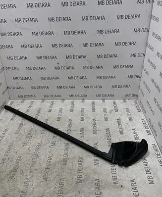 BMW M4 F82 F83 Rubber seal front door window/glass 7279735