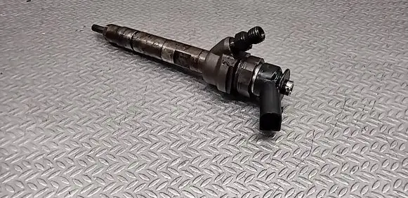 BMW 3 E90 E91 Fuel injector 779844604 0445110289