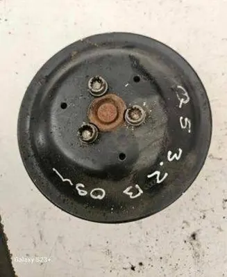 Audi Q5 SQ5 Water pump pulley 06E121031