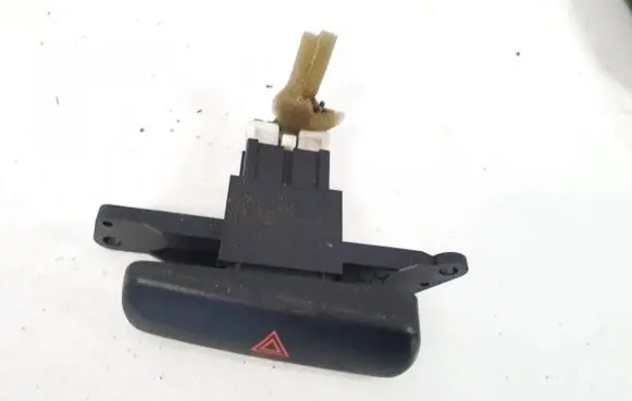 Mitsubishi Carisma Hazard light switch