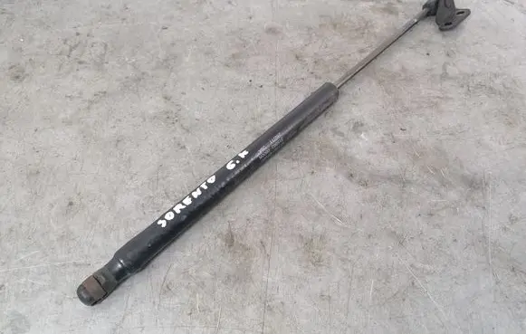 KIA Sorento Tailgate/trunk strut/damper 817702P000