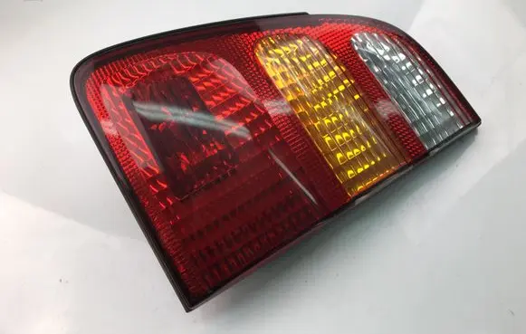 Toyota Land Cruiser (J100) Rear/tail lights
