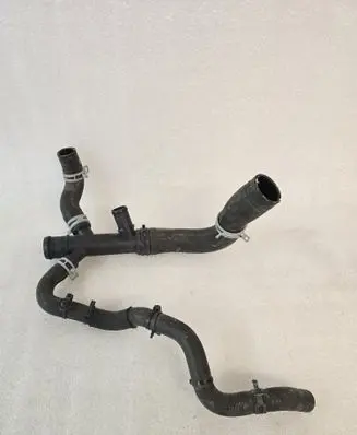 Engine coolant pipe/hose