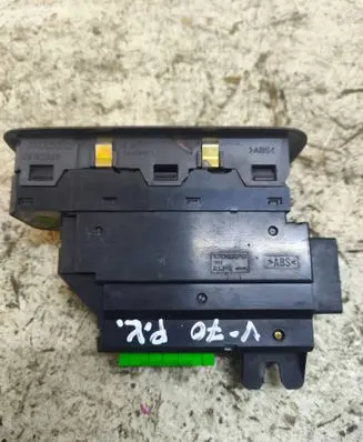 Volvo V70 Electric window control switch 09193383 8682949