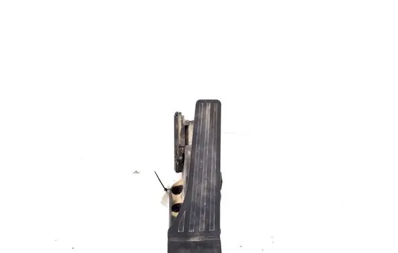 Accelerator throttle pedal