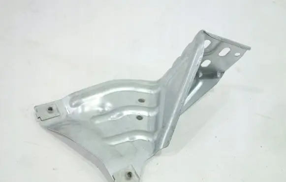 Opel Mokka Fender mounting bracket 95244755