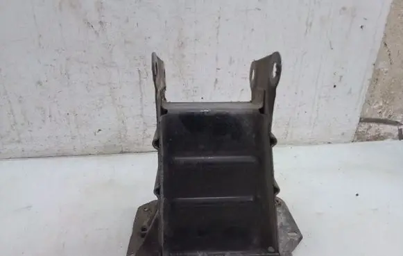 Mercedes-Benz B W245 Front bumper shock/impact absorber 