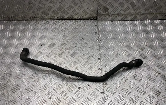 BMW 5 GT F07 Engine coolant pipe/hose 837767102