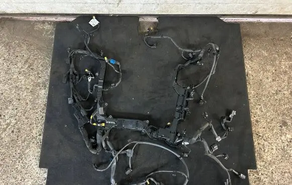 Mercedes-Benz E AMG W212 Engine installation wiring loom A2781590825 A2781590425