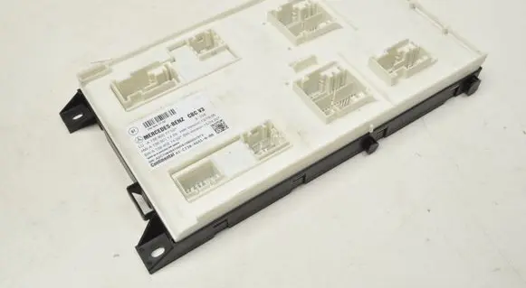 Mercedes-Benz CLA C117 X117 W117 SAM control unit A1569007702