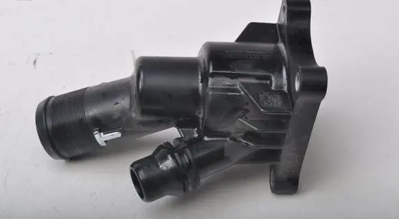 Volvo XC60 Thermostat housing 31686046