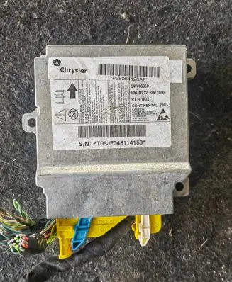 Chrysler Grand Voyager V Airbag control unit/module P68064120AF 5WHY86950