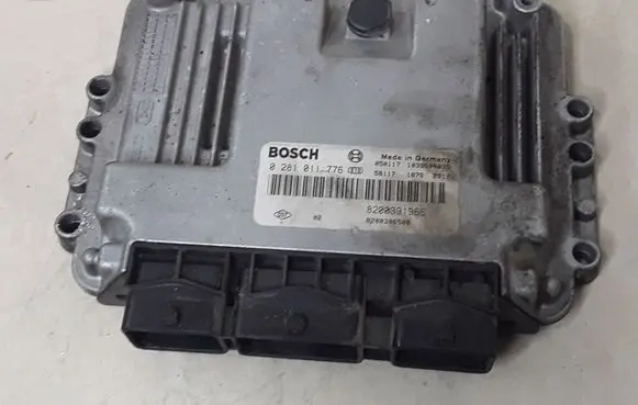 Renault Megane II Engine control unit/module 8200391966 0281011776 8200386508