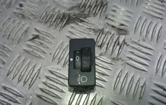 Toyota Aygo AB10 Headlight level height control switch