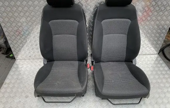 Suzuki Vitara (LY) Front passenger seat 