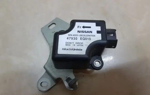 Nissan X-Trail T30 ESP acceleration yaw rate sensor 47930EQ010