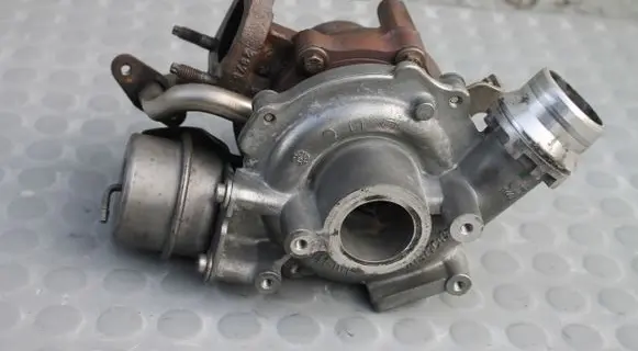 Renault Megane IV Turbo 16359700011